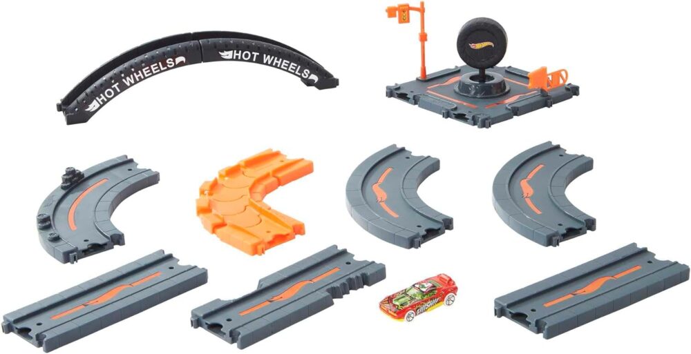 Hot Wheels City Track Pack, 10 Piece Set Includes Track Base & Various Track Pieces to Build a Cityscape, with 1 Hot Wheels Car, Connects to Other Sets, Gift for Kids 4 Years & Up, HDN95 - Image 7